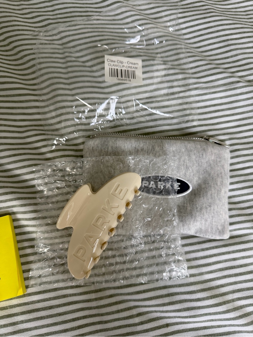 PARKE Back to School Claw Clip CREAM
